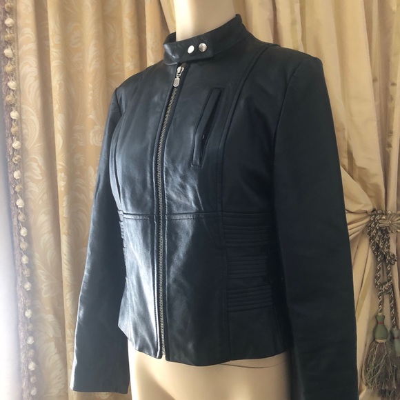 Leather jacket - Picture 2 of 11